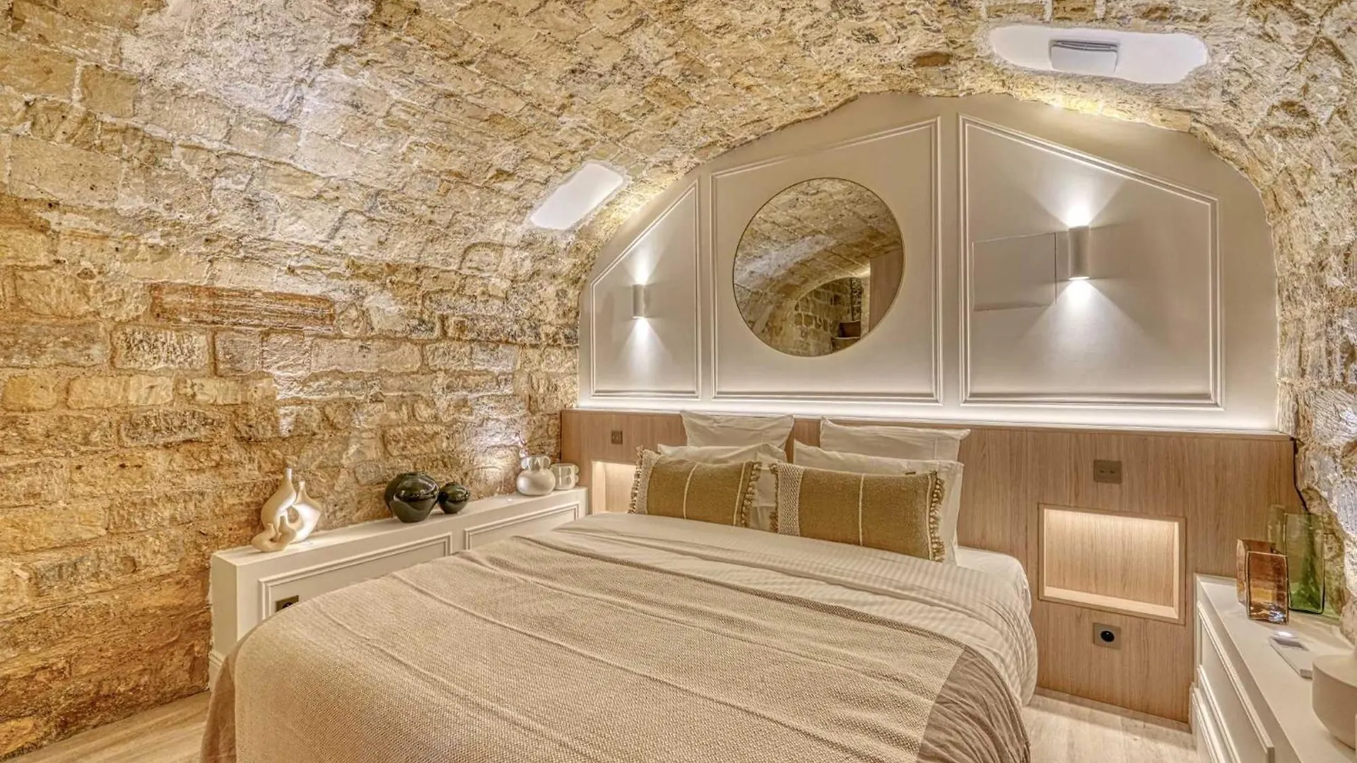 Central Historic Loft By Architect, Near Louvre Paris