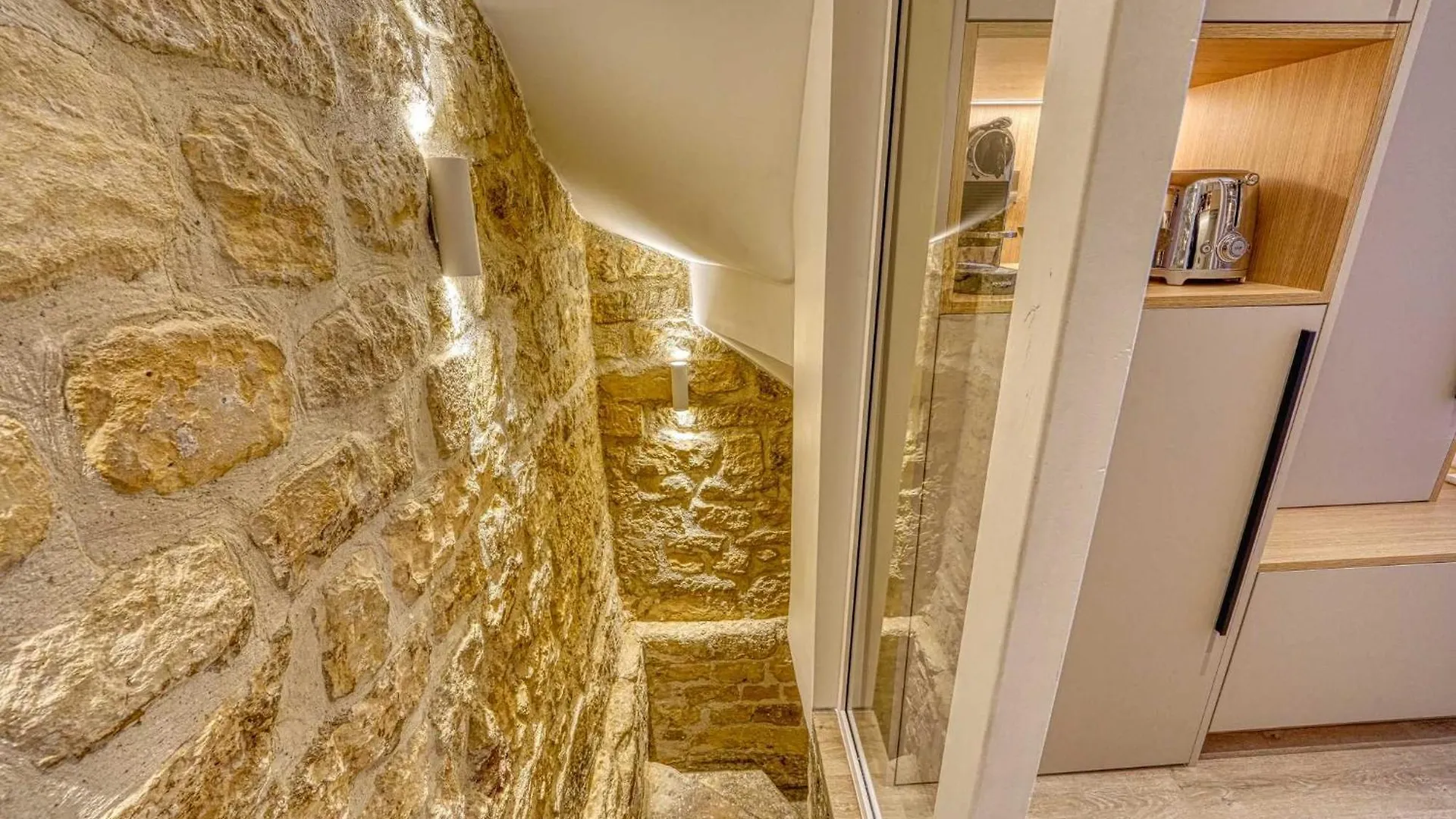 Central Historic Loft By Architect, Near Louvre Paris France