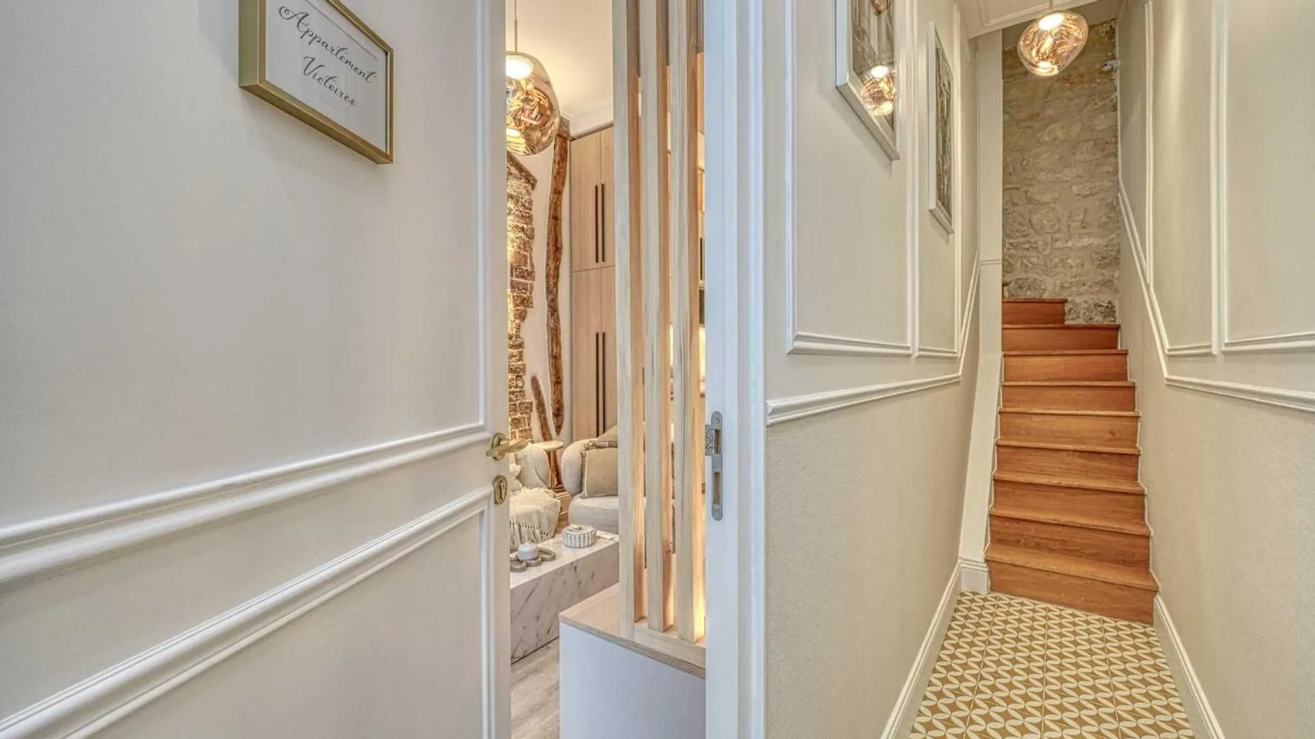 Central Historic Loft By Architect, Near Louvre Paris Apartment