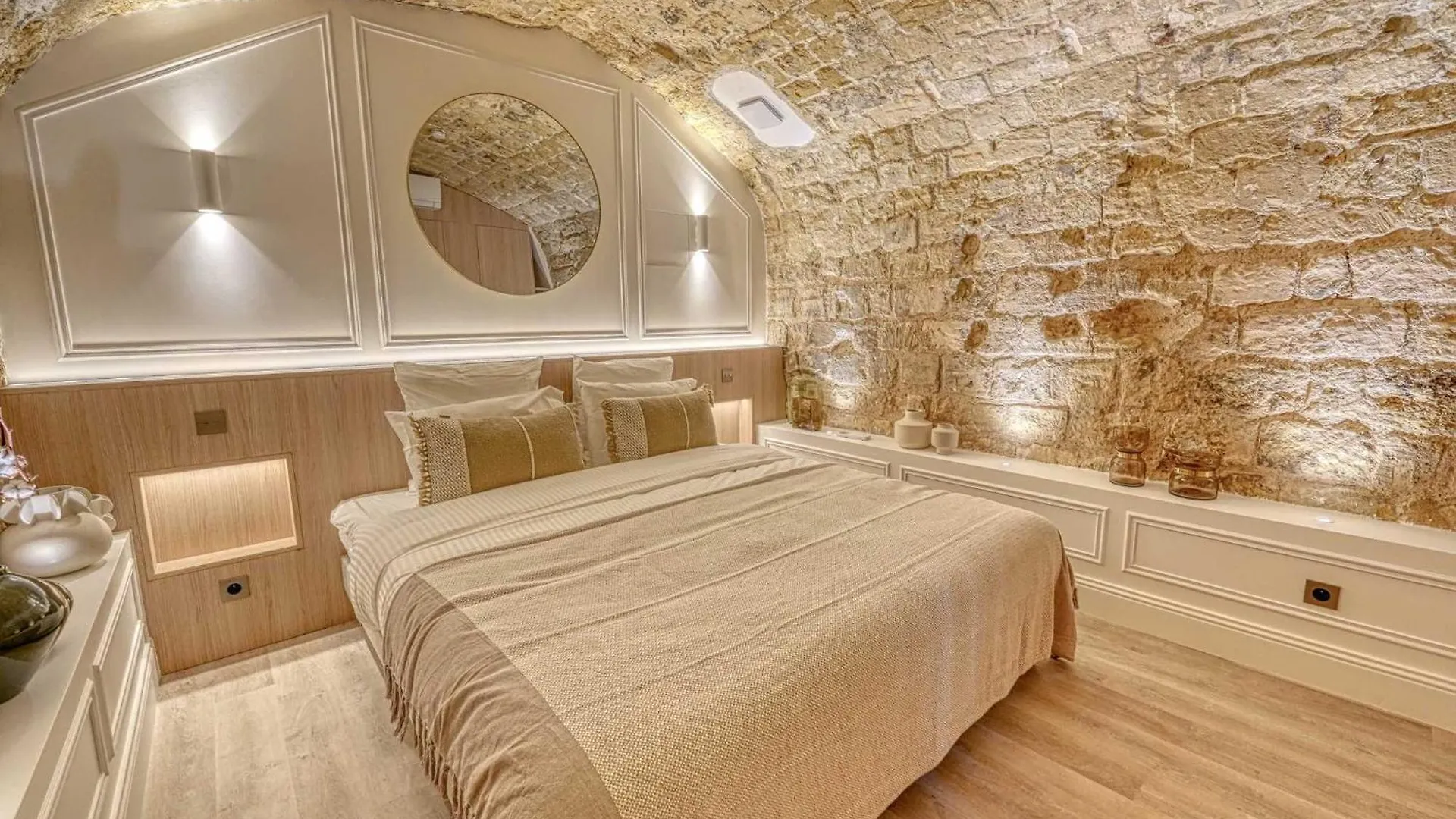 Central Historic Loft By Architect, Near Louvre Paris Apartment